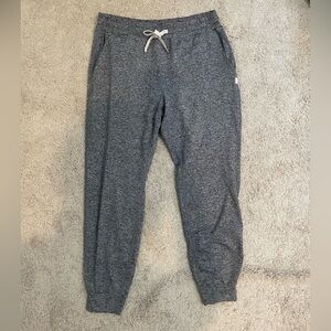 Vuori women’s heather gray joggers